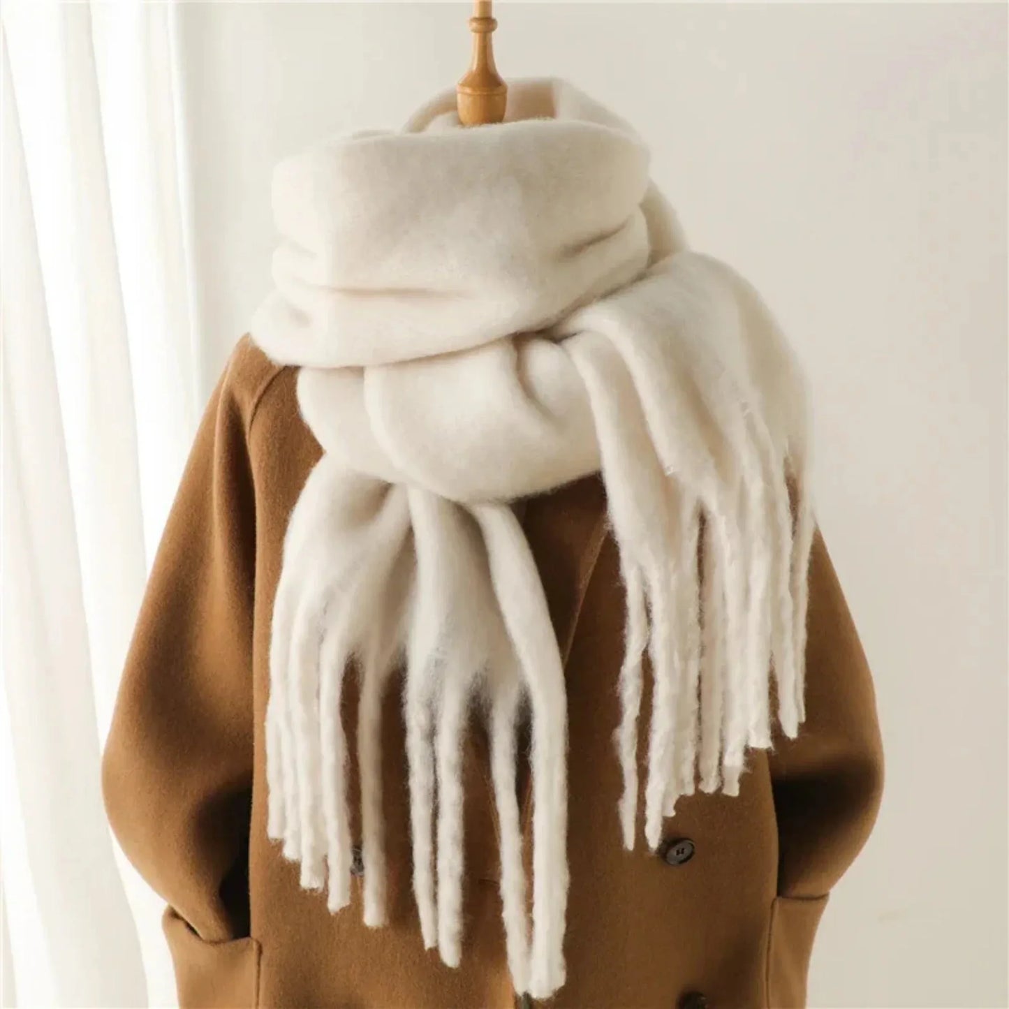 Écharpe Châle Femme 240cm avec Pompons