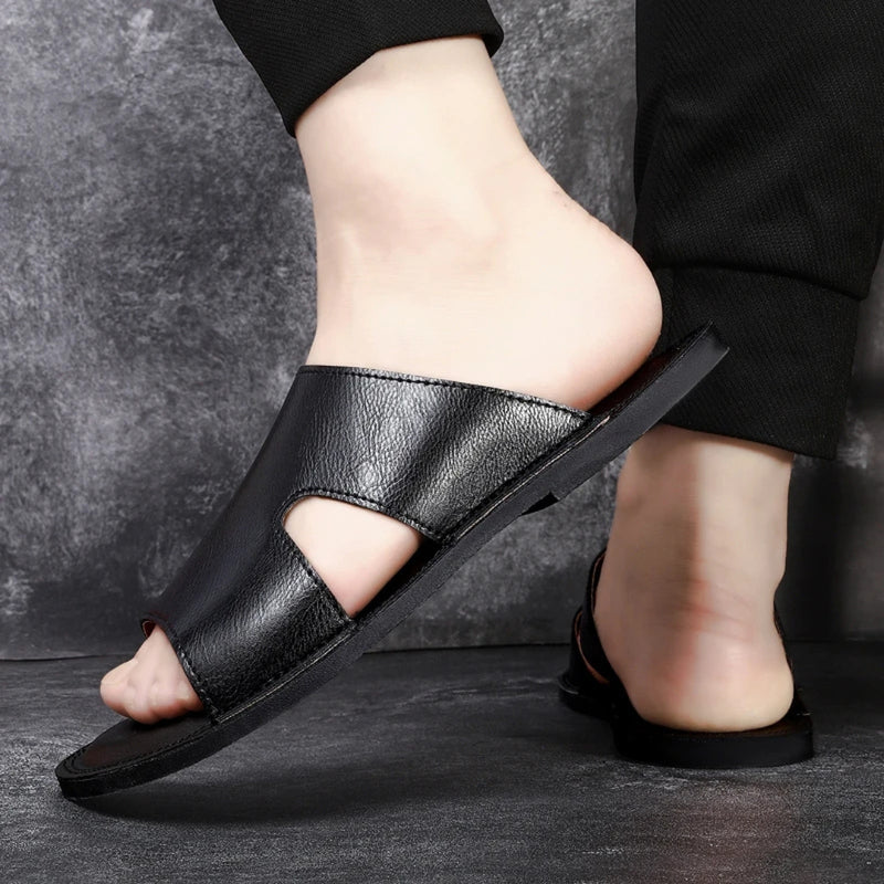 Sandales estivales en cuir pour hommes.