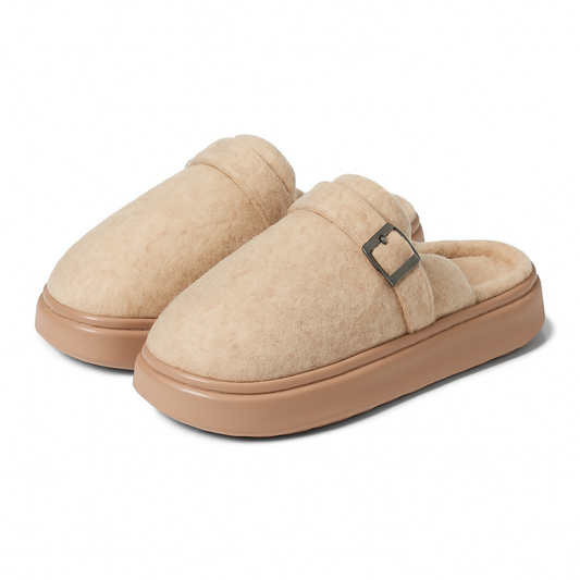 Pantoufles femme hiver en flanelle beige à semelle EVA souple et doublure peluche